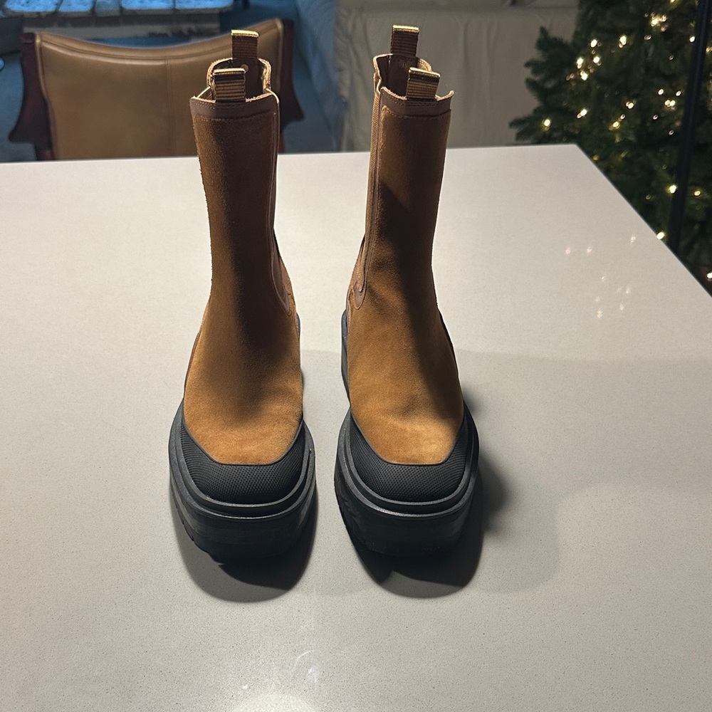 Women’s Tan Leather Boots